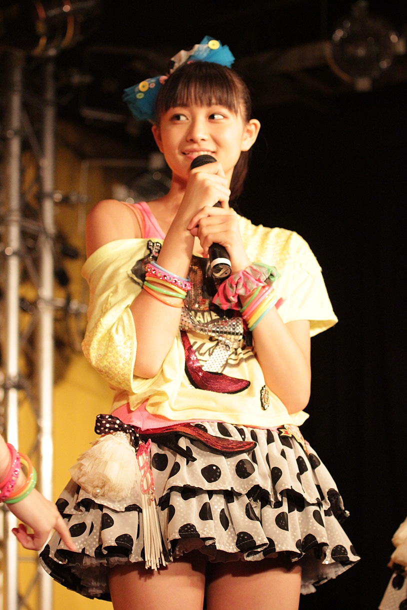 リーダー和田彩花が語る「有頂天LOVE」の“有頂天ポイント”はビデオクリップに出てくるミラーボール。