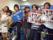 ニューシングル「手をたたけ」をアピールするNICO Touches the Wallsのメンバー。