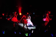 新曲「ワニとシャンプー」リーダー百田夏菜子の決めシーン。