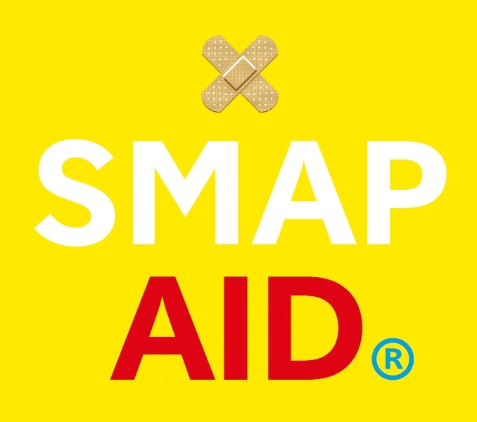「SMAP AID」しあわせのYELLOW-AIDジャケット。ジャケットのデザインは封入特典のハンカチの絵柄と連動している。