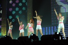 写真は「KARA JAPAN COME BACK 2011『今、贈りたい言葉…』ファンミーティング」の様子。