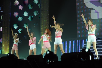 写真は「KARA JAPAN COME BACK 2011『今、贈りたい言葉…』ファンミーティング」の様子。