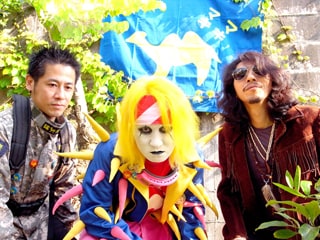 猛毒の新曲参加メンバーおよびビデオクリップ制作スタッフは、オフィシャルサイトにて8月15日に発表される。