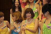 嬉しさと驚きで泣き出してしまったリーダー・麻美ゆま。