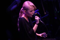 写真は「MTV Unplugged」の模様（撮影：平沼久奈）。
