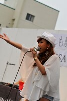 写真は土浦キララまつり2011「復興へ がんばっぺ！土浦」でのパフォーマンスの様子。