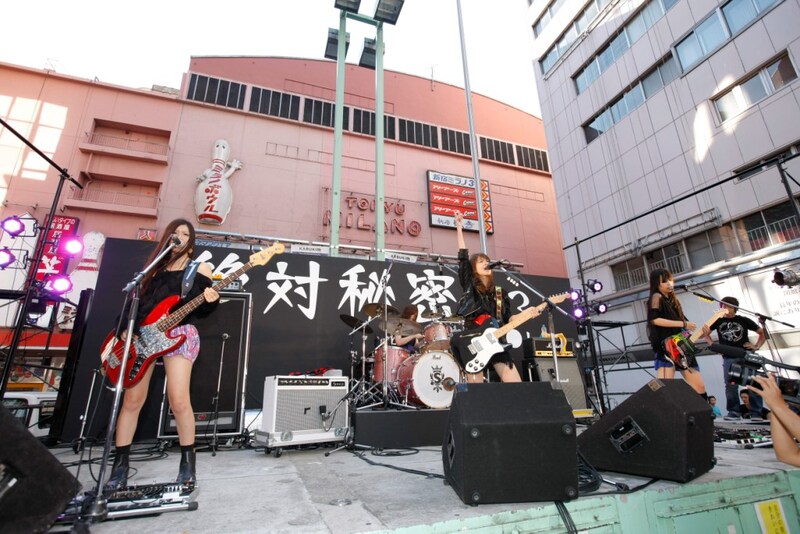 シークレットライブの様子。