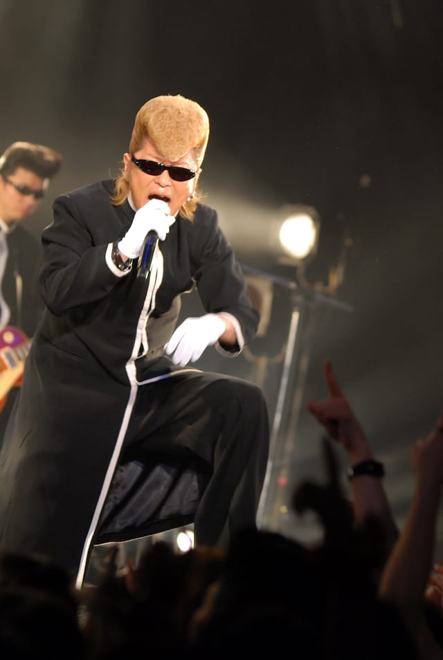 先輩の胸を借りて堂々たるパフォーマンスを披露した綾小路翔（撮影：小川舞）。