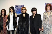 幕張公演のライブ直前に記者会見に臨むX JAPANのメンバーたち（courtesy of SUMMER SONIC 2011）。