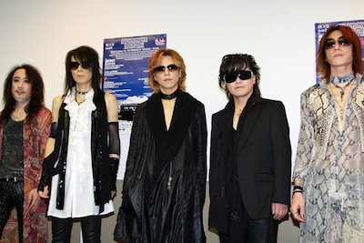 幕張公演のライブ直前に記者会見に臨むX JAPANのメンバーたち（courtesy of SUMMER SONIC 2011）。