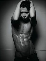 「SHOXX」Vol.224にはイヴの特大ポスターが付録として同梱される。