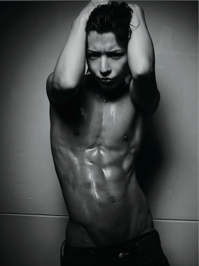 「SHOXX」Vol.224にはイヴの特大ポスターが付録として同梱される。