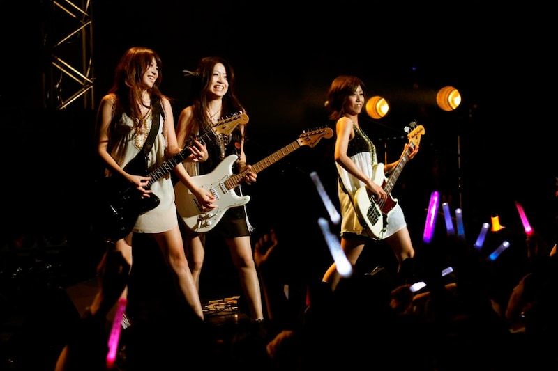 写真は「『10年後の8月…』ZONE 復活しまっSHOW!! ～同窓会だよ全員集合！～」8月14日のステージより。