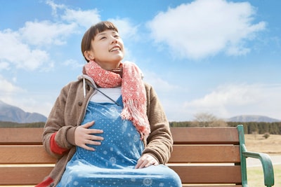 仲里依紗が初の妊婦役に挑戦する「ハラがコレなんで」。