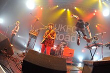 the telephones（写真は8月4日Zepp Sendai公演の模様 / Photo by 古溪一道）