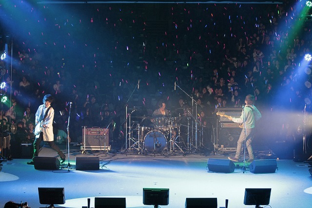 昨日8月21日の「銀魂桜祭り2011（仮）」でのライブの模様。