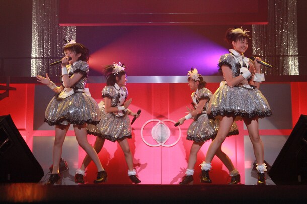 東京・新木場STUDIO COAST「スマイレージ 2011 Limited Live "S/mile Factory"」の模様。