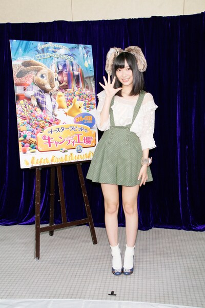 うさぎ耳カチューシャをつけた指原莉乃。