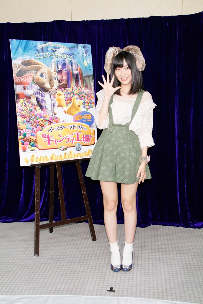 うさぎ耳カチューシャをつけた指原莉乃。