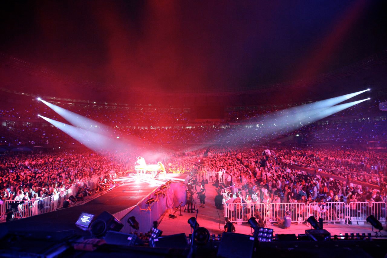 「a-nation」東京公演でのX JAPANのライブの様子。