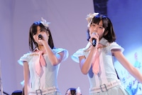 梅本まどか、間野春香（写真左から）