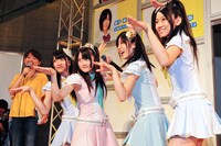 負けじとポーズを決める紅組。