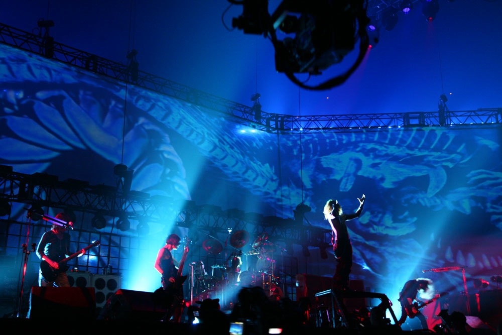 2010年1月の日本武道館公演の模様。