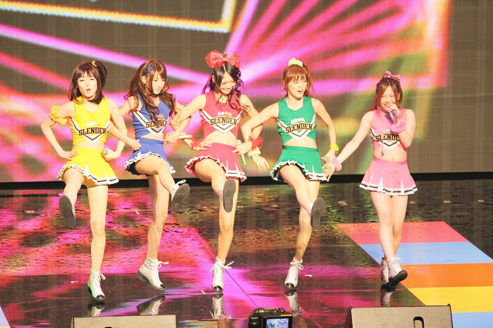 セクシー☆オールシスターズ（写真は8月27日のHOT STAGEより）