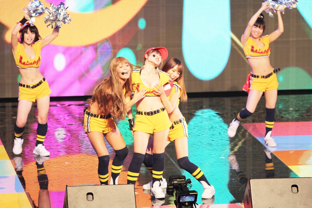 セクシー☆オールシスターズ（写真は8月27日のHOT STAGEより）