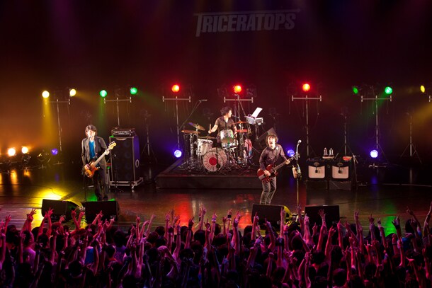 写真は8月21日に神奈川・横浜BLITZで開催された「TRICERATOPS SUMMER TOUR "MOD SURFER"」最終公演の模様。（撮影：山本倫子）