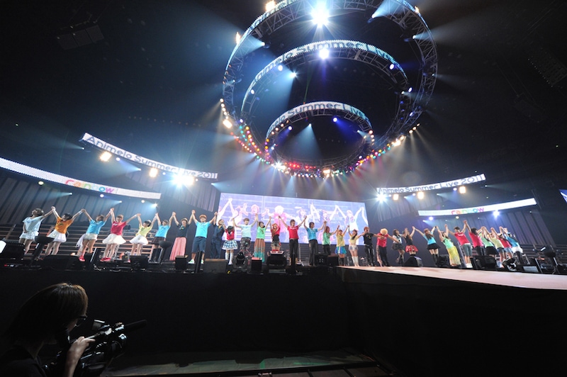 写真は「Animelo Summer Live 2011 -rainbow-」2日日アンコールの様子。(C)Animelo Summer Live 2011/MAGES.