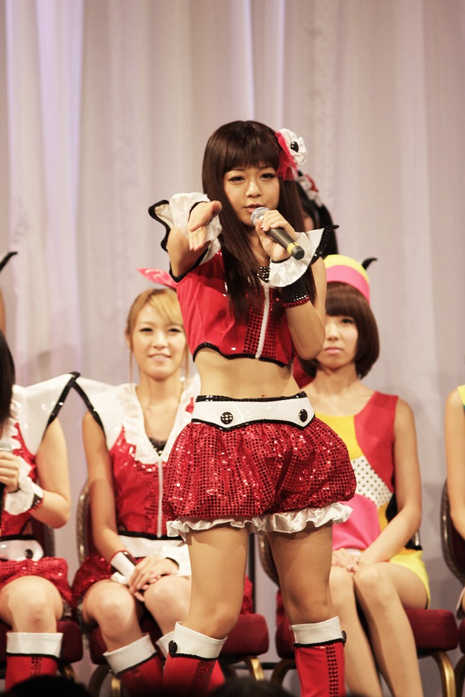 日向紗代（YGA）は、横山ルリカ（アイドリング!!!）のモノマネを披露する一幕も。