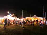 夜のフリーマーケットエリア。