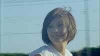 「short hair」のビデオクリップのワンシーン。