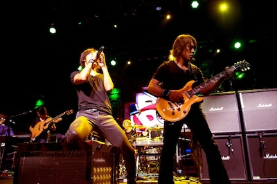 7月の単独公演に続き、再びアメリカでライブを行ったB'z。