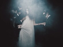 毛皮のマリーズ（右から2人目が志磨遼平）