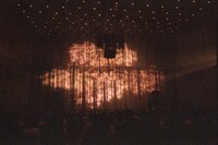 終演後、エンディングを見守るオーディエンス（Photo by tetsuya yamakawa）。