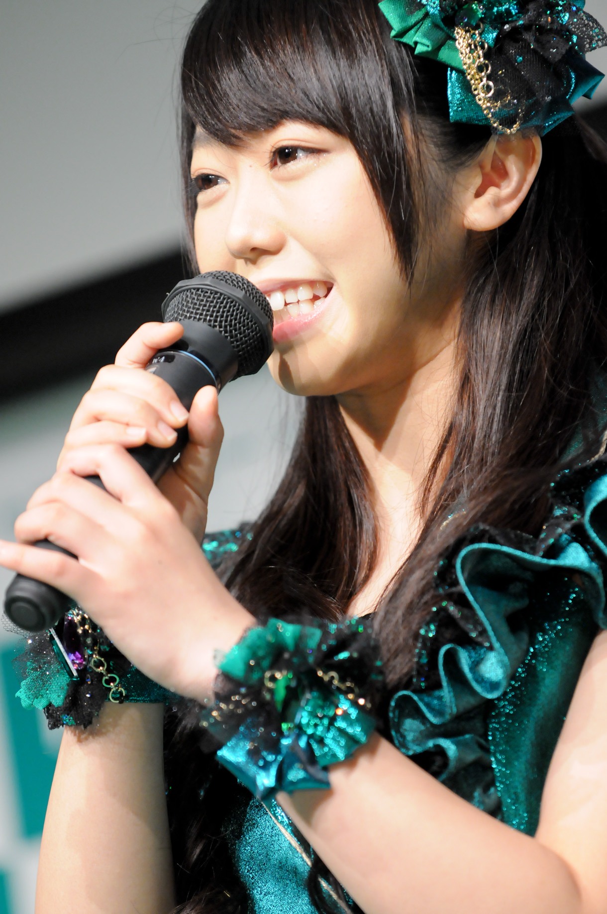 峯岸みなみ