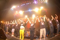 アンコール後の挨拶の様子。