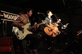 ROCK'A'TRENCH、老舗ロック喫茶で最新アルバム全曲披露