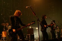 スーツでビシッと決め、攻撃的なプレイを展開した第2部の模様。(c) susie