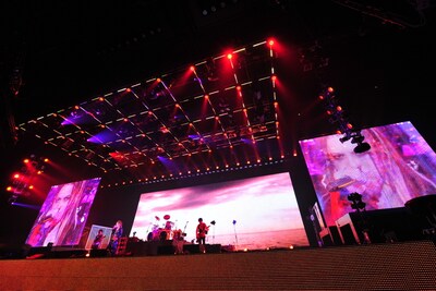 写真は初日、9月10日のさいたまスーパーアリーナ公演の模様。