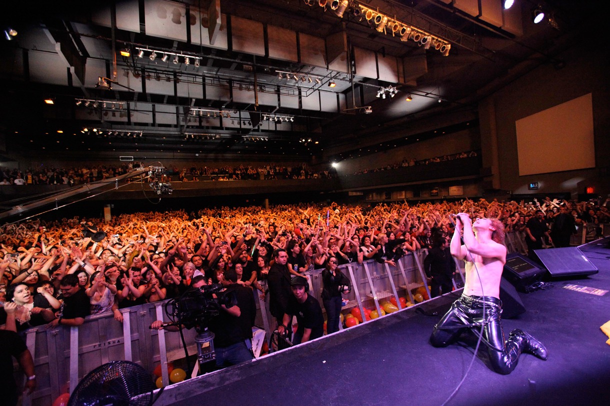 X JAPANのライブの模様。