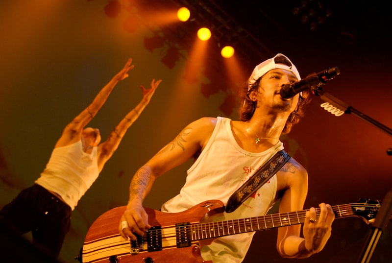 終始笑顔で氣志團との“タイマン”を楽しんだKj。