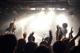 凛として時雨、ガールズイベントにシークレットで登場