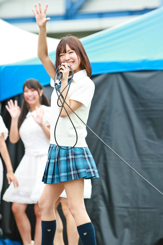 笑顔で地元・名古屋のファンに挨拶した松下唯（写真）。彼女は9月19日に行われる全国握手会幕張会場にも参加する。 (C)AKS/PYP