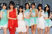 イベント後には、じゃんけん大会出場メンバーを交えた囲み会見も実施。写真左から松井玲奈、竹内舞、佐藤実絵子、松井珠理奈、桑原みずき、若林倫香、高柳明音。