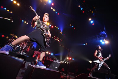 この日のライブでは最新アルバム「DAMN HERO」の曲を中心に、全27曲が披露された（撮影：マサノリ＜LIVEPHOTOBANK＞）。