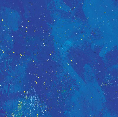 ミニアルバム「W」は宇宙をイメージした“青”（写真）と太陽をイメージした“赤”の世界を同時に堪能できるリバーシブルジャケット仕様。