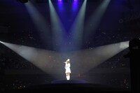 「チャンスの順番」を歌う内田眞由美。